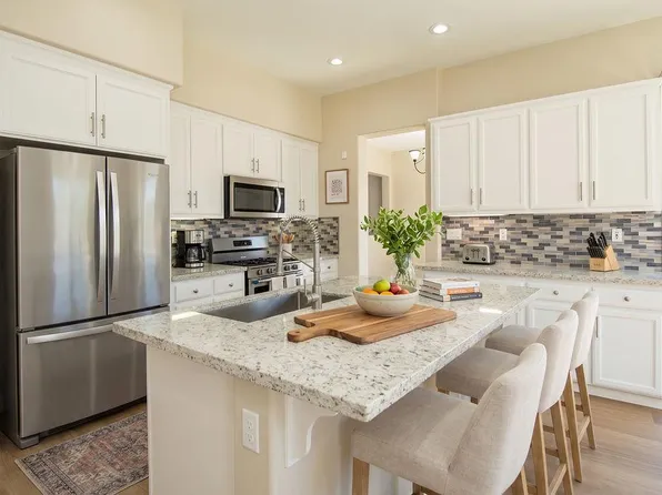 553 Stetson Dr, Oakdale, CA 95361