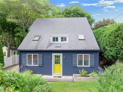 24 Lake Rd, Narragansett, RI, 02882