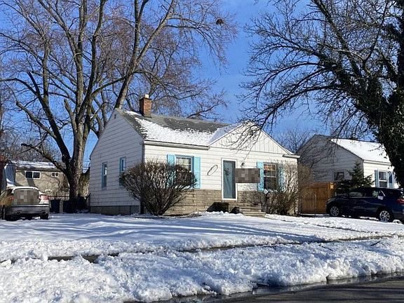 3rd image of 700 Farmdale St