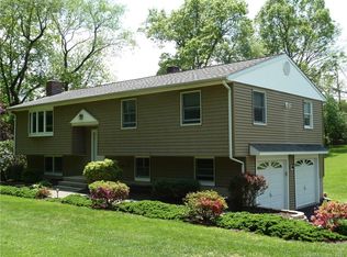 2 Green Pasture Rd, Bethel, CT 06801