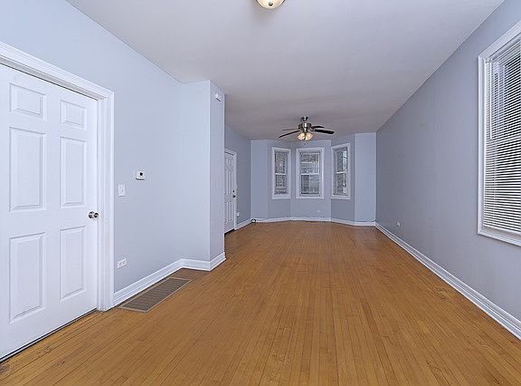 3rd image of 8008 S Escanaba Ave #1