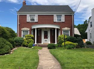 132 Pershing Rd, Clifton, NJ 07013