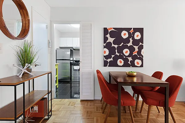 Sold by Compass | media 17