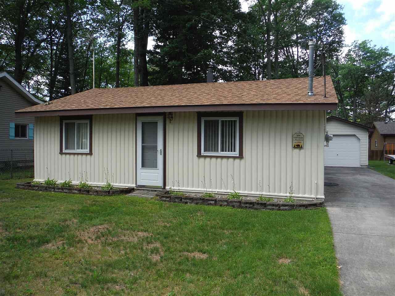 309 Cottage Dr, Prudenville, MI 48651 Zillow