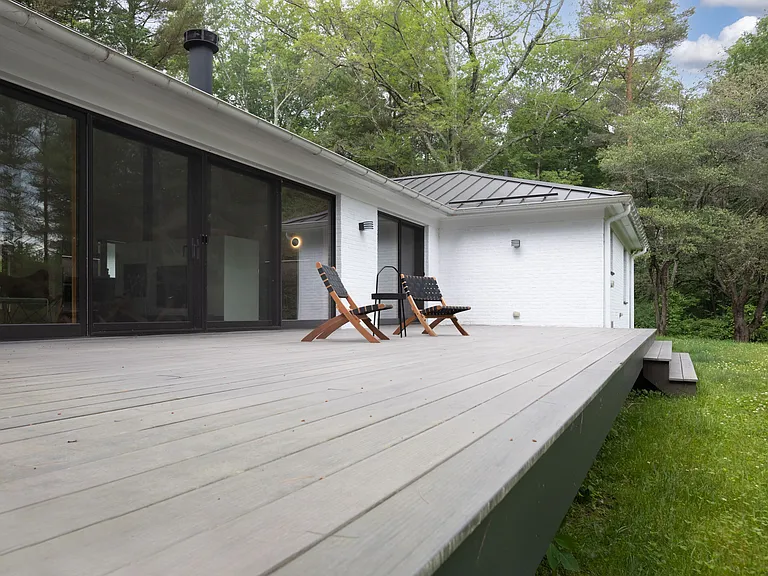 37 Canterbury Ln — Photo 19