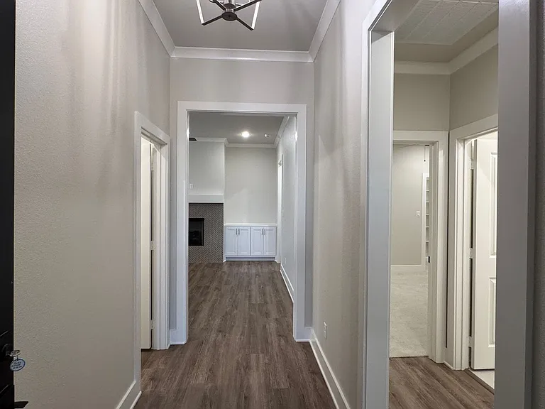 7035 Hillside Ave — Photo 4