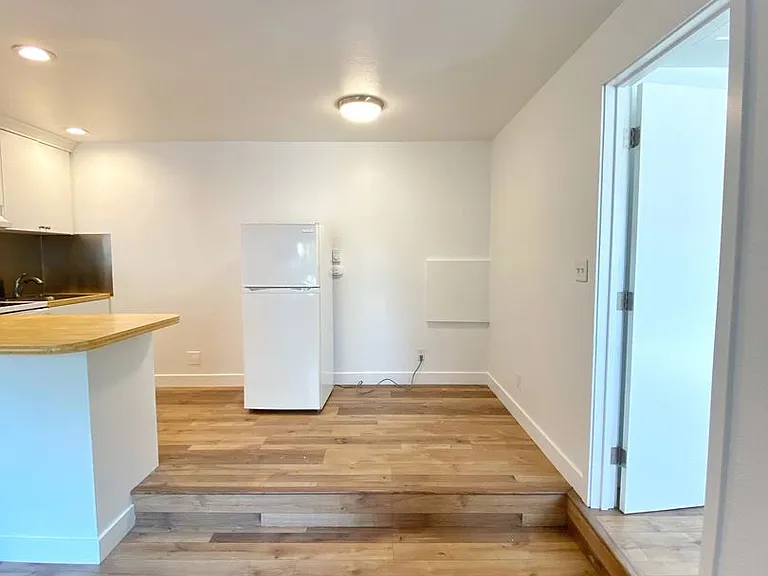215 W Pueblo St — Photo 9