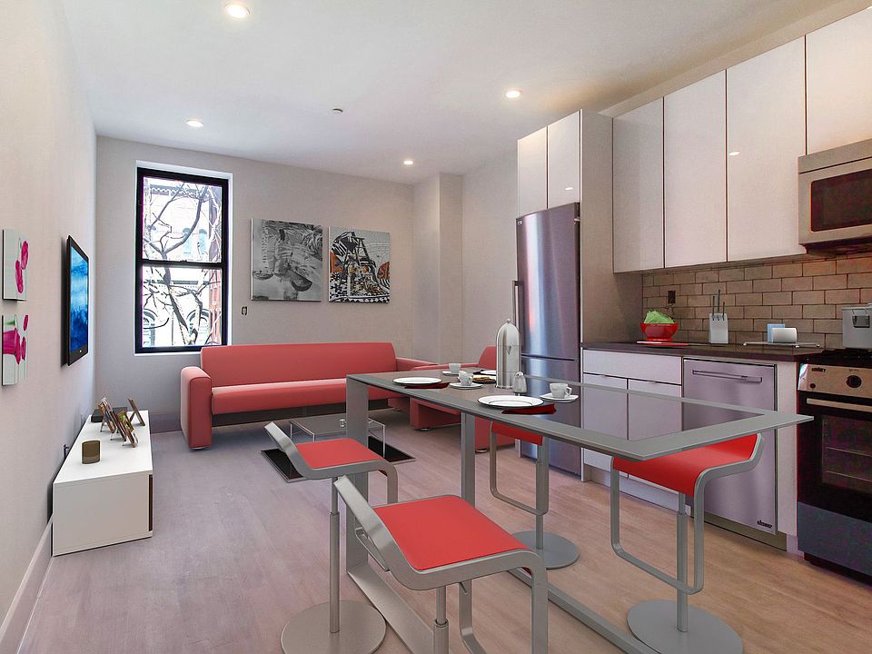 1st image of 220 Kosciuszko St #2E