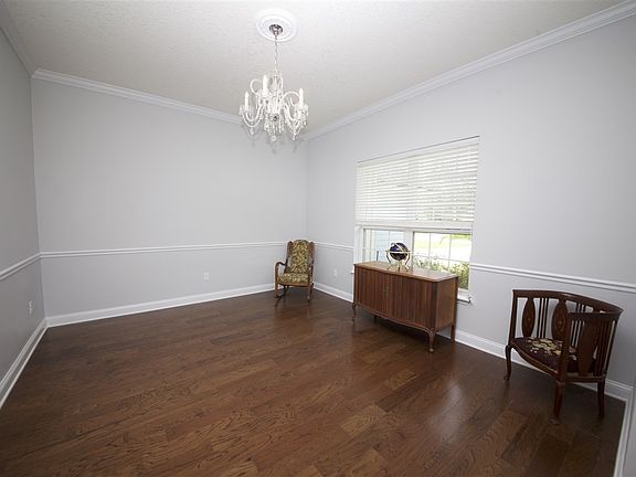 4th image of 3516 Carolwood Ln