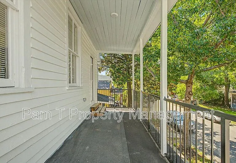 615 W 39th St #B — Photo 19