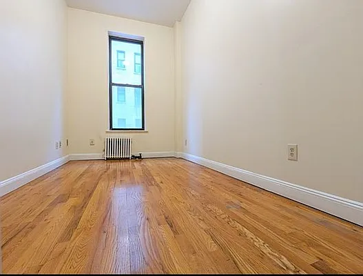 Bedroom, photo 2