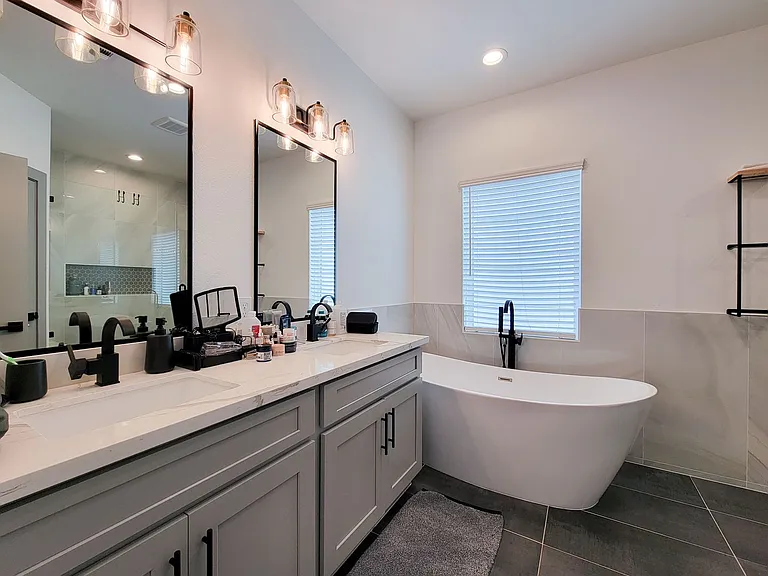 6520 Couch St — Photo 28