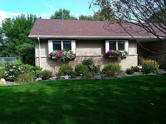gorgeous window boxes
