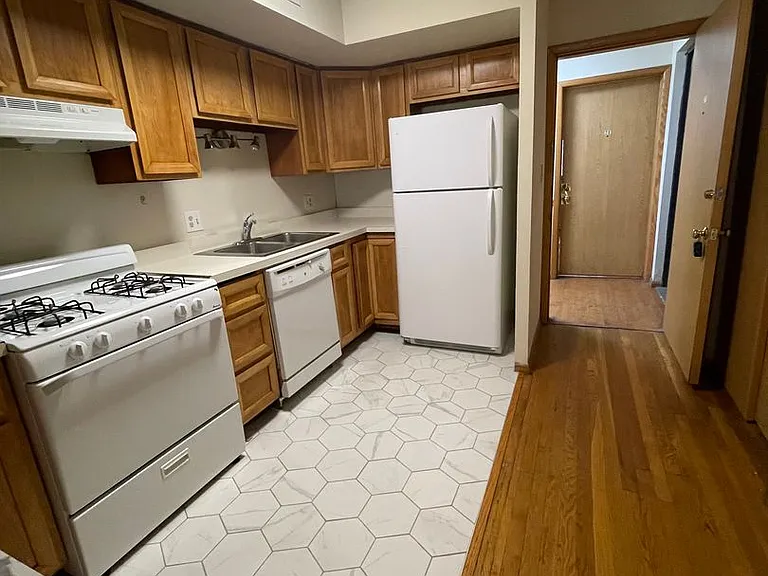 70 W Northwood Ave — Photo 46