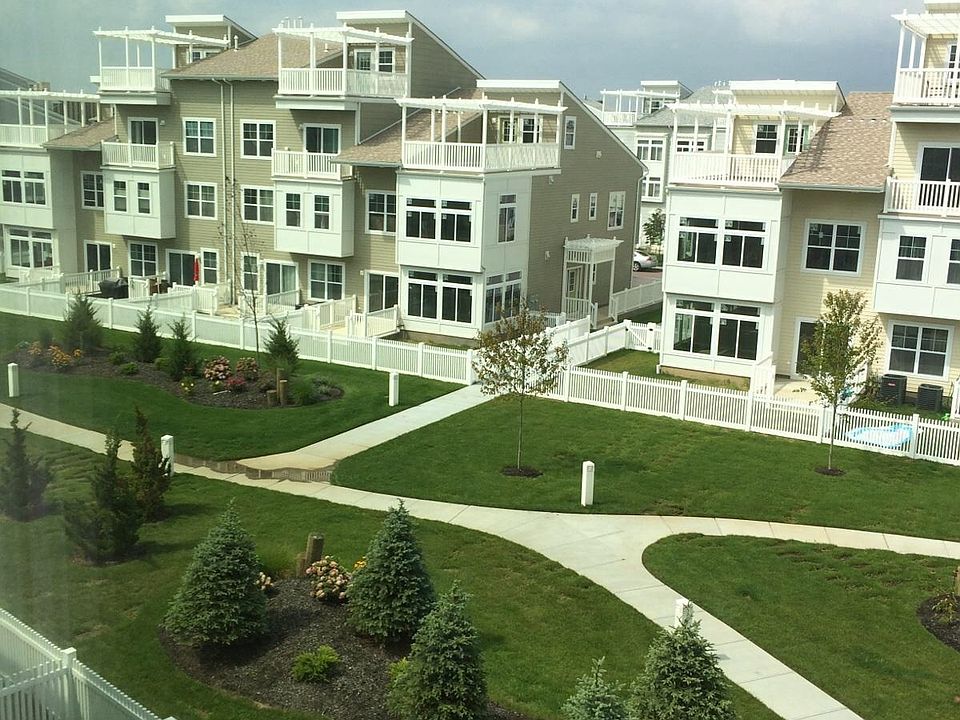 2nd image of 6412 Ocean Ave S #2