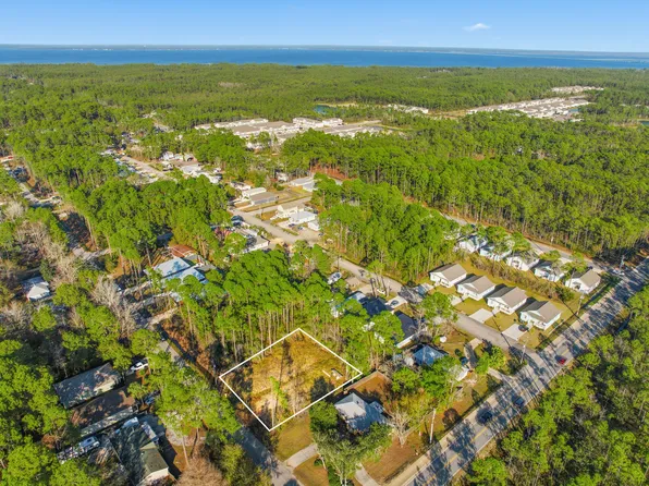 X South St #2, Pt Washington, FL 32459