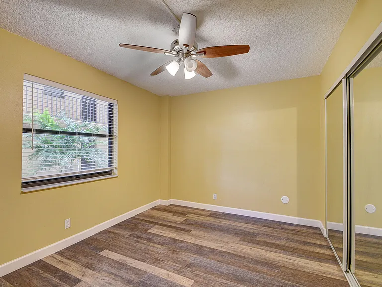 890 N Federal Hwy #103 — Photo 30