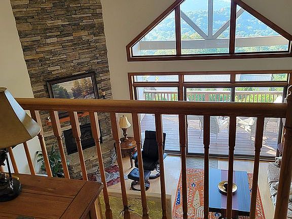 4th image of 439 Craggy Pointe #2B