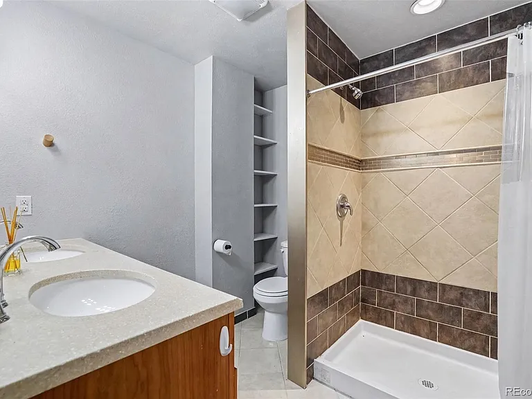 9472 W Utah Pl — Photo 18