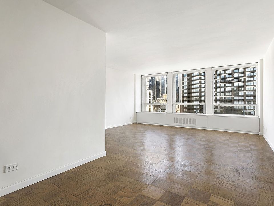 1st image of 300 E 33rd St APT 18K