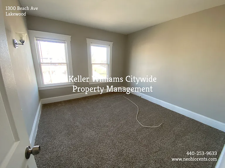 1300 Beach Avenue, Lakewood — Photo 6
