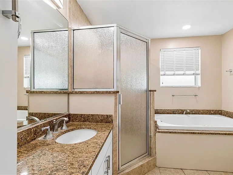 601 Swann Dr #603 — Photo 20
