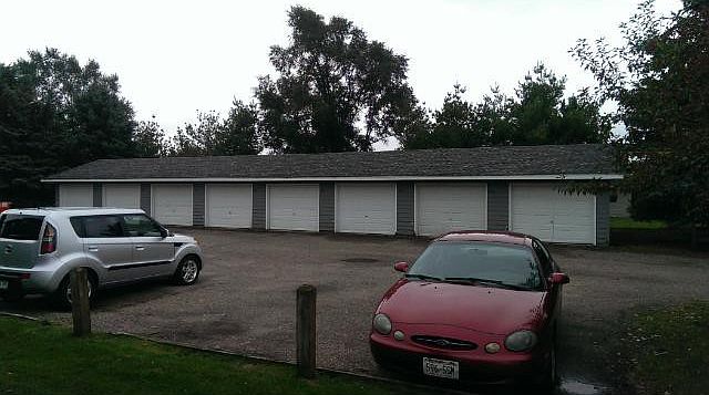 2nd image of 1610 Redwood Dr