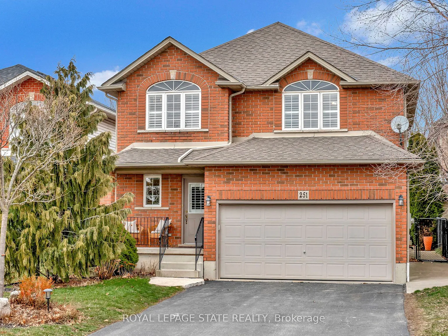 4 bed, $3,900 — Photo 1