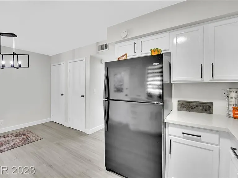 7083 Burcot Ave #E90 — Photo 8