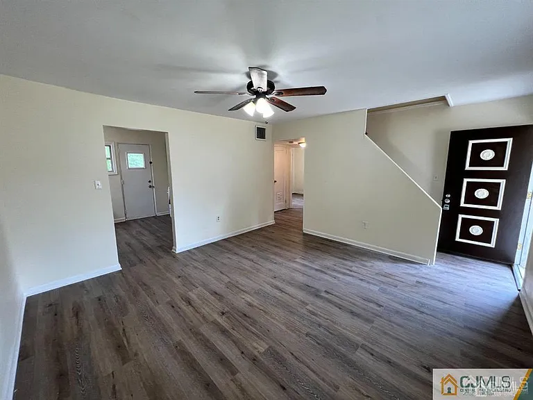 1008 Terrace Blvd — Photo 4