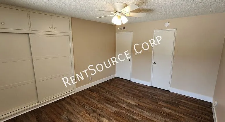 708 Santa Barbara Dr #F — Photo 17