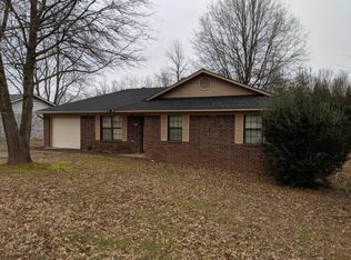 911 E Gum St, Russellville, AR 72802