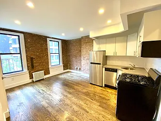 245 East 39th Street