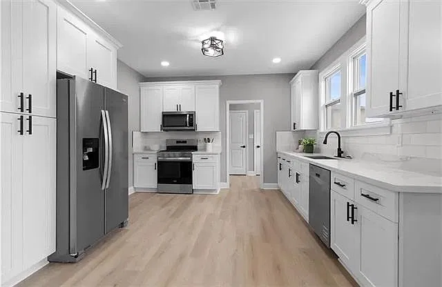 3 bed, 2.0 bath, 1416 sqft, $2,500 — Photo 4