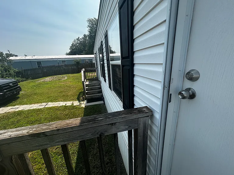 206 Ruby St — Photo 2