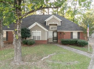 905 Silver Creek Cir, Prattville, AL 36066