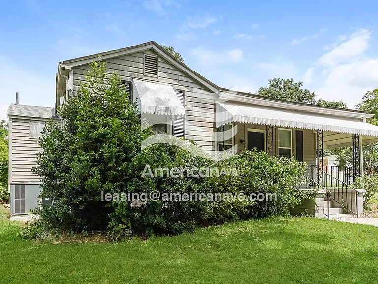1443744_002_front_view_2.jpg
