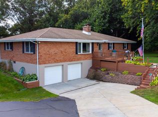 8963 Elevator Rd, Roscoe, IL 61073