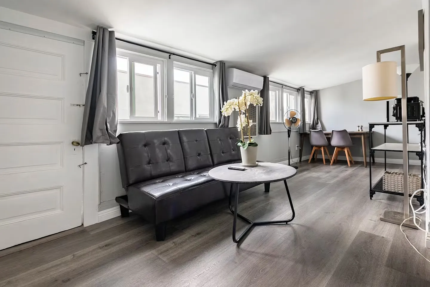 1 bed, 450 sqft, $2,950 — Photo 2