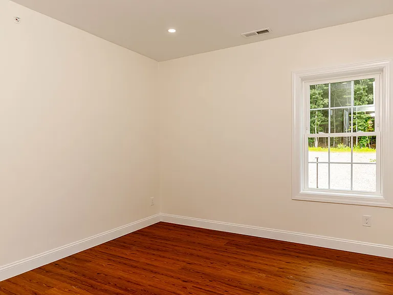 150 State Rd E #9 — Photo 5