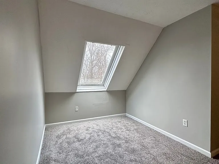 Breckenridge Apartment Homes — Photo 37