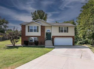 158 Pebblebrook Ln, Troy, IL 62294