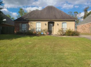 40446 Cross Ridge Ave, Gonzales, LA 70737