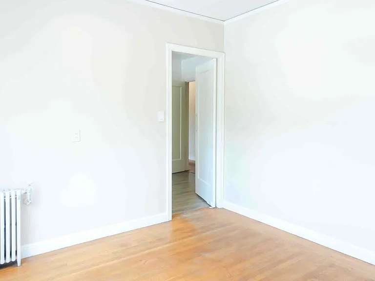 J Street Apartments — Photo 7