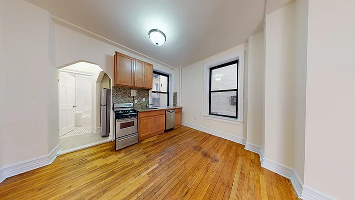 Rented by Bond New York | media 5