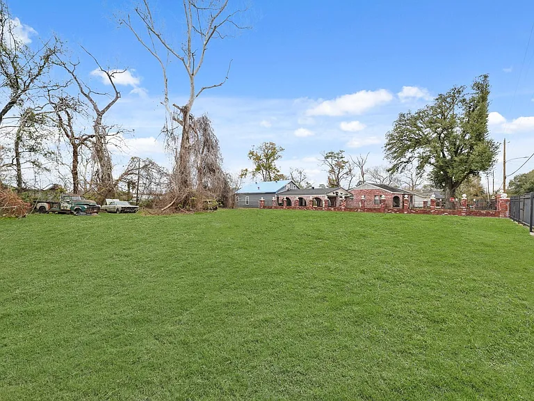 7502 Ley Rd — Photo 8