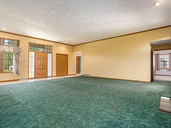 4th image of 246 Westchester Way