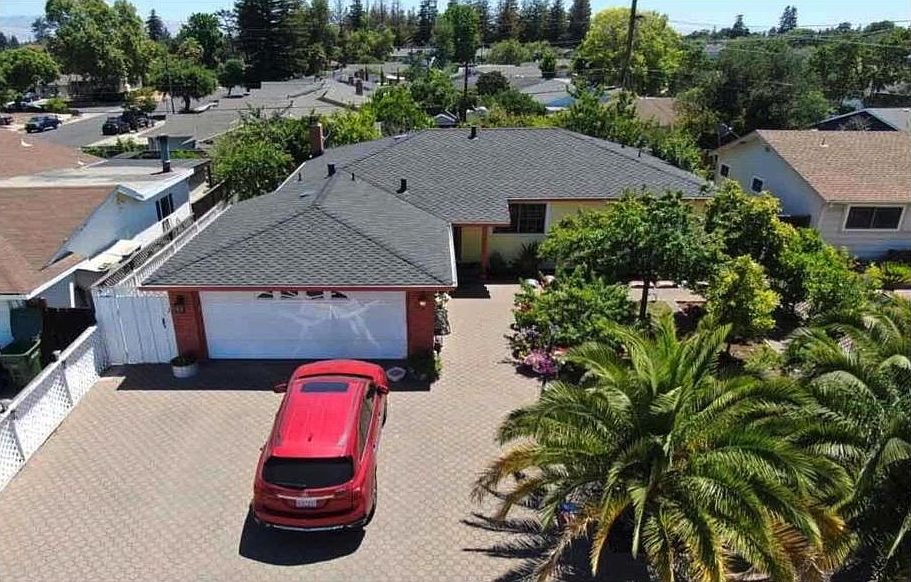 1st image of 764 Harriet Ave