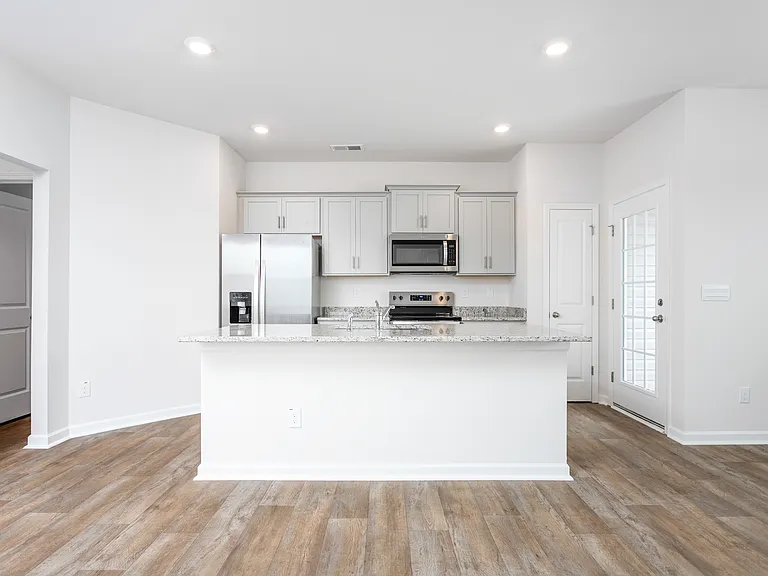 1193 Evelynnview Ln — Photo 7