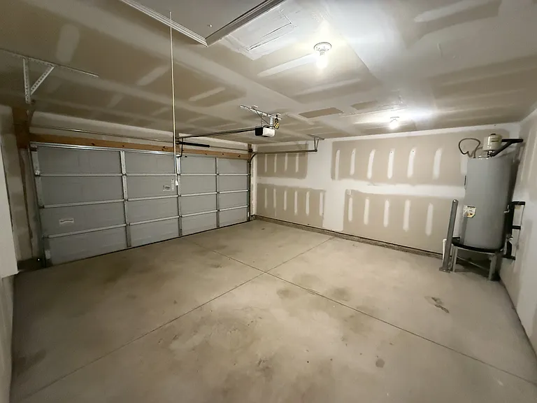 141 Butler Knoll Ct — Photo 39